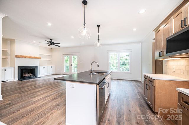 2113 6th Street NW 2, Hickory, NC 28601