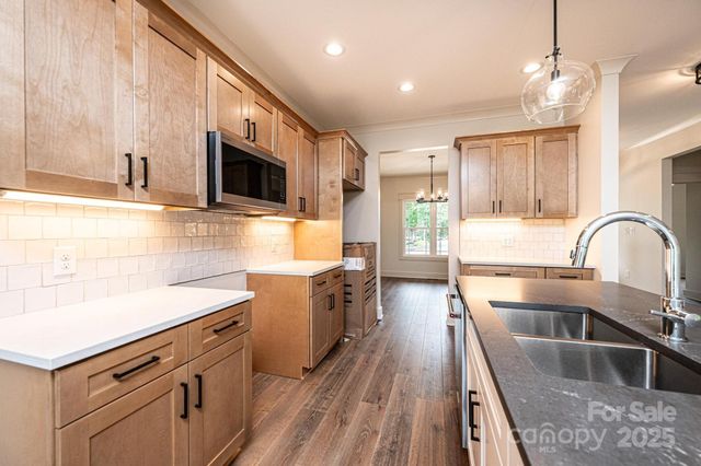 2113 6th Street NW 2, Hickory, NC 28601