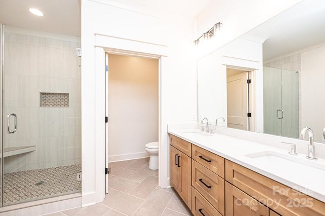 2113 6th Street NW 2, Hickory, NC 28601