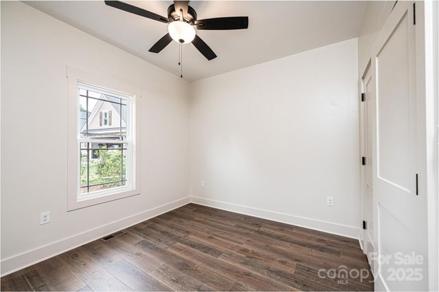 2113 6th Street NW 2, Hickory, NC 28601