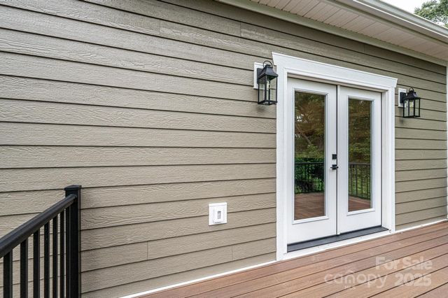 2113 6th Street NW 2, Hickory, NC 28601