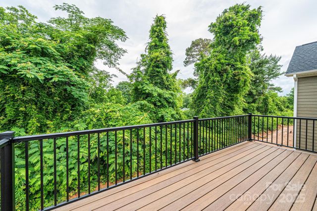 2113 6th Street NW 2, Hickory, NC 28601