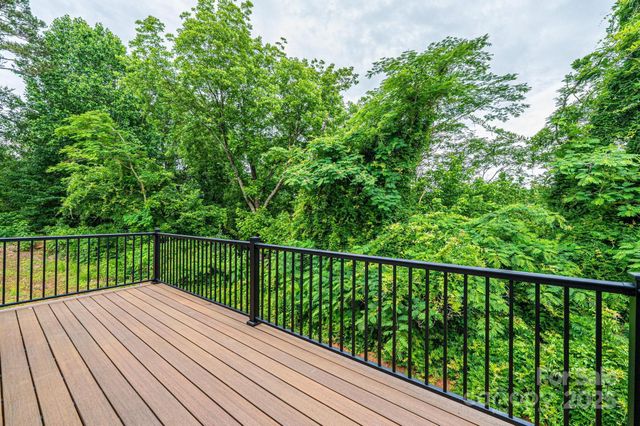 2113 6th Street NW 2, Hickory, NC 28601