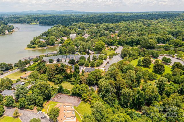 2113 6th Street NW 2, Hickory, NC 28601