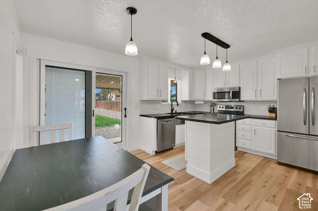 2969 W 1300 N, Clinton, UT 84015