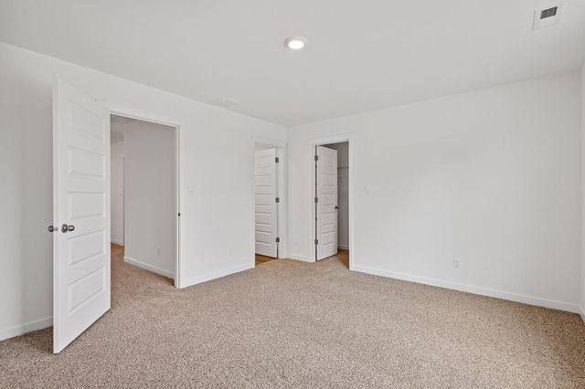 583 Cressmoor Boulevard, Hobart, IN 46342