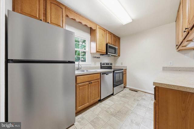 219 QUEEN ANNES CT, Hagerstown, MD 21740
