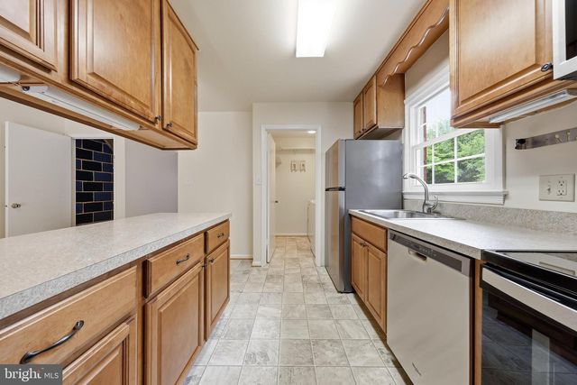 219 QUEEN ANNES CT, Hagerstown, MD 21740