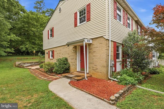 219 QUEEN ANNES CT, Hagerstown, MD 21740