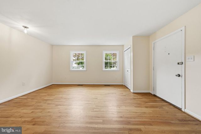 219 QUEEN ANNES CT, Hagerstown, MD 21740