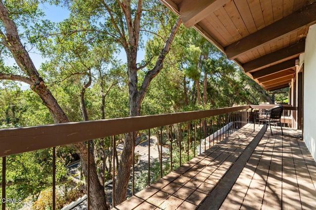 1002 Country Club Drive, Ojai, CA 93023