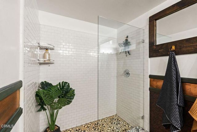 1002 Country Club Drive, Ojai, CA 93023