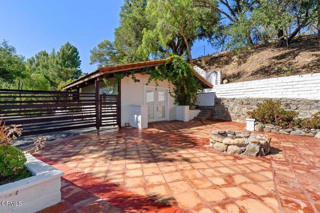 1002 Country Club Drive, Ojai, CA 93023