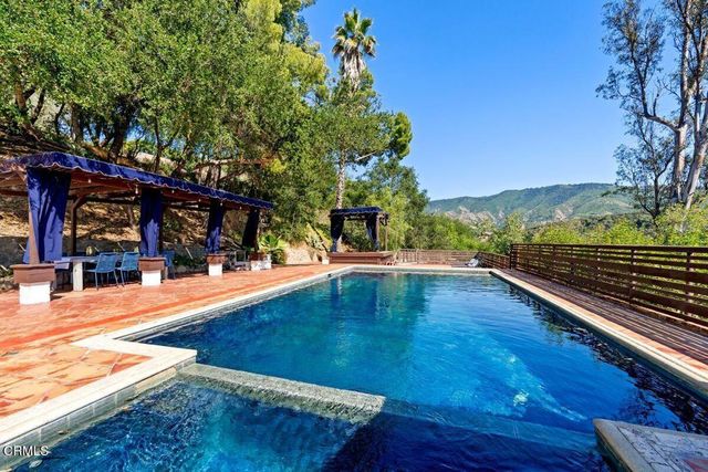 1002 Country Club Drive, Ojai, CA 93023