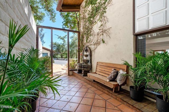 1002 Country Club Drive, Ojai, CA 93023