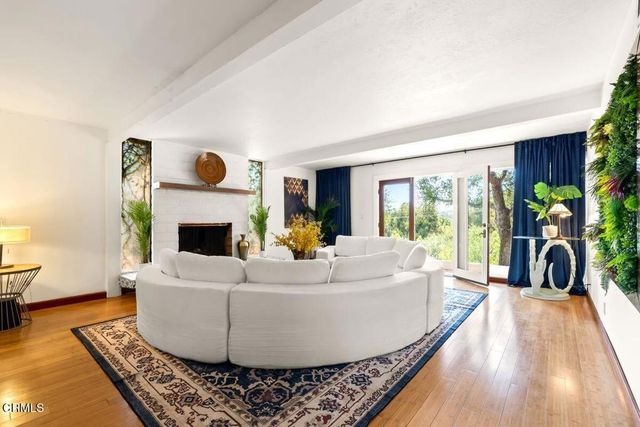 1002 Country Club Drive, Ojai, CA 93023