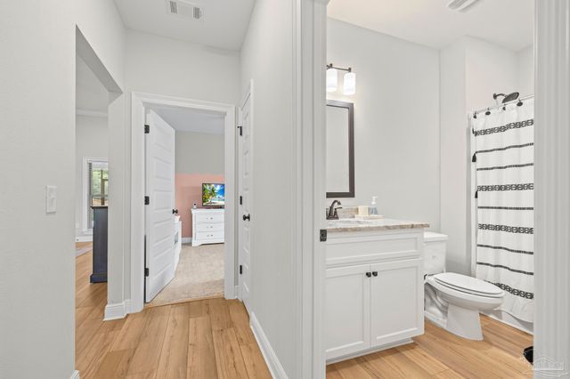 4084 Blue Hillside Ln, Milton, FL 32583