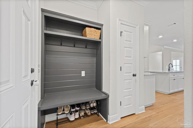 4084 Blue Hillside Ln, Milton, FL 32583