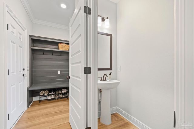 4084 Blue Hillside Ln, Milton, FL 32583