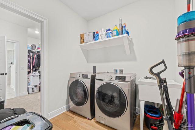 4084 Blue Hillside Ln, Milton, FL 32583