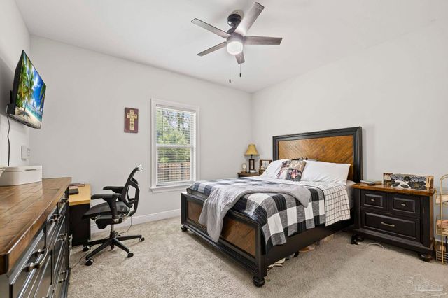 4084 Blue Hillside Ln, Milton, FL 32583