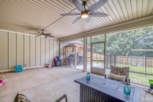 4084 Blue Hillside Ln, Milton, FL 32583