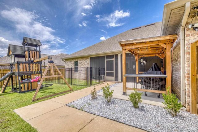 4084 Blue Hillside Ln, Milton, FL 32583