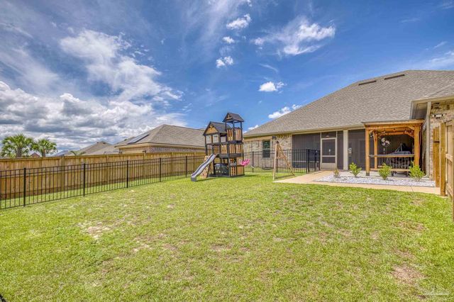 4084 Blue Hillside Ln, Milton, FL 32583