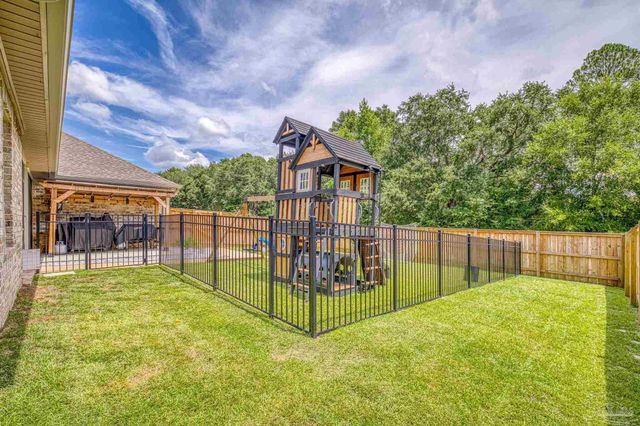 4084 Blue Hillside Ln, Milton, FL 32583