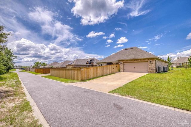 4084 Blue Hillside Ln, Milton, FL 32583