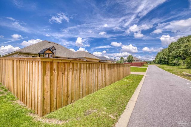4084 Blue Hillside Ln, Milton, FL 32583