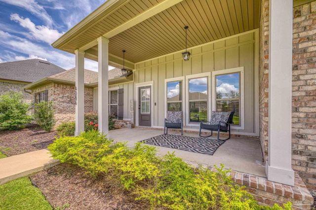 4084 Blue Hillside Ln, Milton, FL 32583