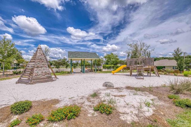 4084 Blue Hillside Ln, Milton, FL 32583