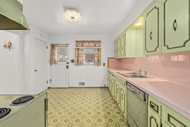 1618 N Napa St, Spokane, WA 99207