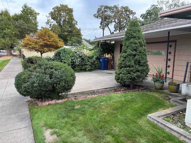 1618 N Napa St, Spokane, WA 99207