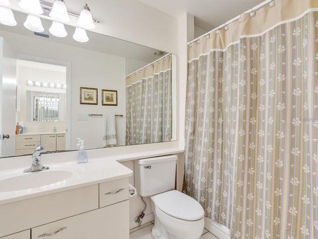 3130 RINGWOOD MEADOW 44, Sarasota, FL 34235