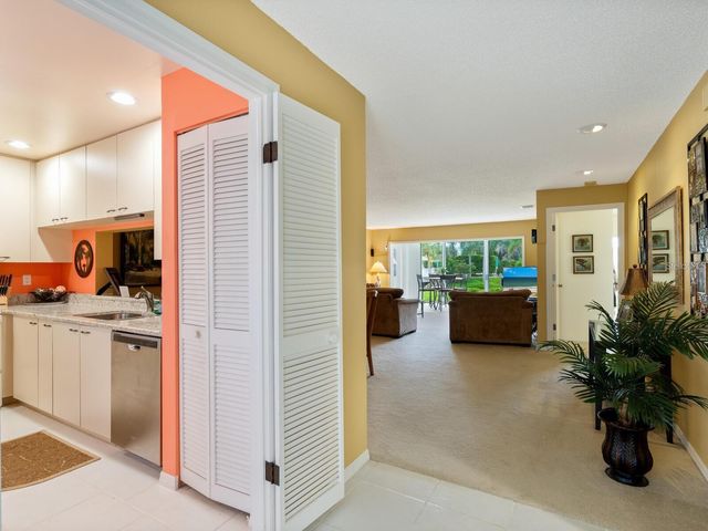 3130 RINGWOOD MEADOW 44, Sarasota, FL 34235