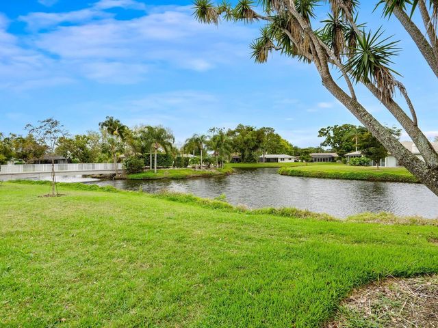 3130 RINGWOOD MEADOW 44, Sarasota, FL 34235
