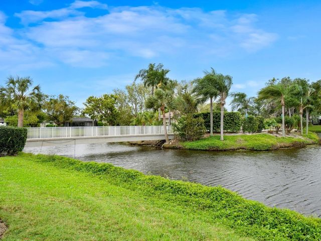 3130 RINGWOOD MEADOW 44, Sarasota, FL 34235