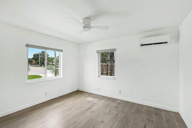 2304 SE 13th Court, Pompano Beach, FL 33062