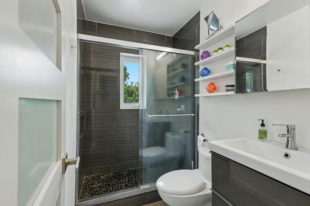 2304 SE 13th Court, Pompano Beach, FL 33062