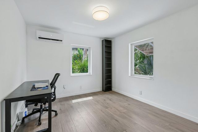 2304 SE 13th Court, Pompano Beach, FL 33062