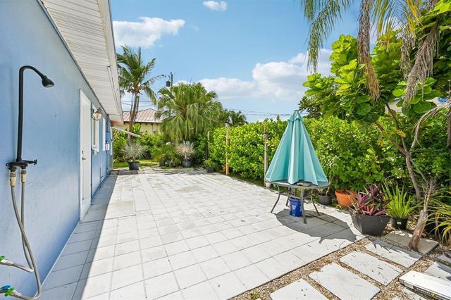 2304 SE 13th Court, Pompano Beach, FL 33062