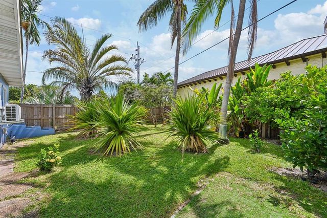 2304 SE 13th Court, Pompano Beach, FL 33062