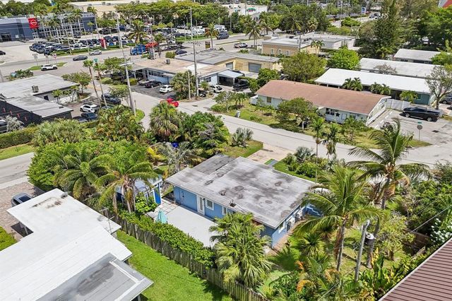 2304 SE 13th Court, Pompano Beach, FL 33062