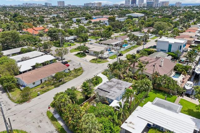2304 SE 13th Court, Pompano Beach, FL 33062