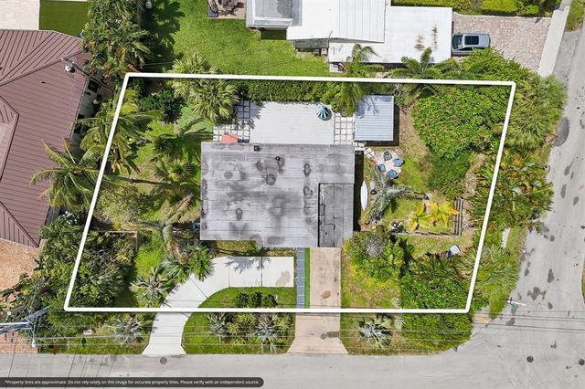2304 SE 13th Court, Pompano Beach, FL 33062