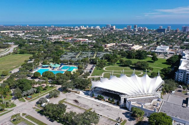 2304 SE 13th Court, Pompano Beach, FL 33062