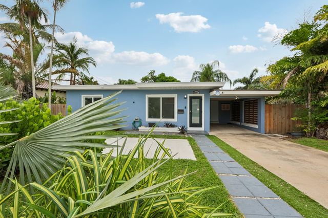 2304 SE 13th Court, Pompano Beach, FL 33062