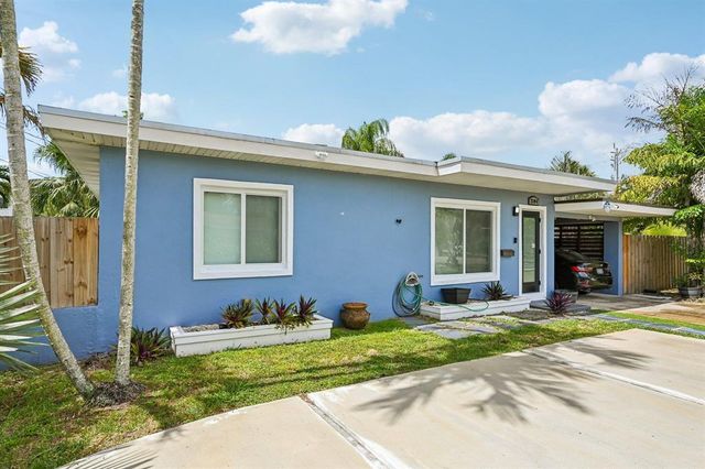 2304 SE 13th Court, Pompano Beach, FL 33062